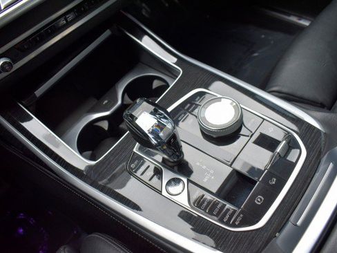 Used 2020 BMW X7 xDrive40i w/ M Sport Package AWD/4WD image 23