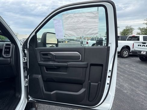 New 2024 RAM 3500 Tradesman image 9