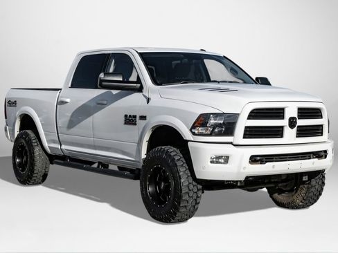 Used 2017 RAM 2500 Big Horn w/ Sport Appearance Group image 4