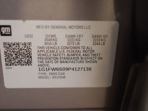 Used 2023 Chevrolet Bolt LT FWD image 35