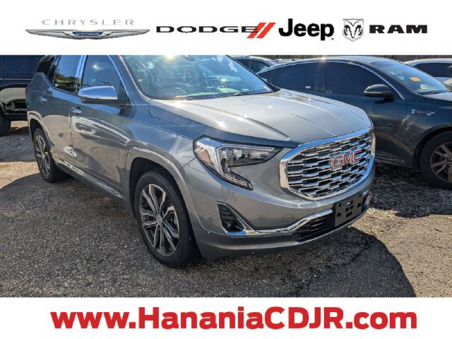 Used 2020 GMC Terrain Denali w/ Denali Premium Package FWD image 1