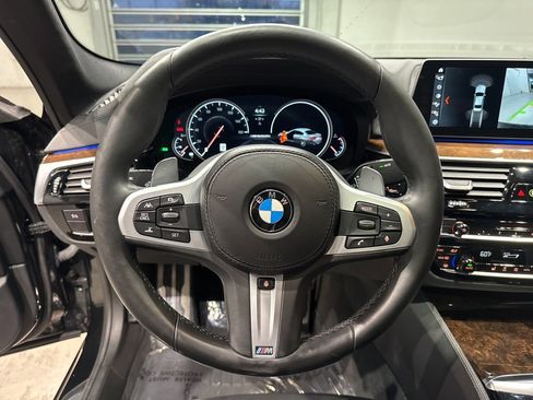 Used 2018 BMW M550i xDrive w/ Driving Assistance Package image 24