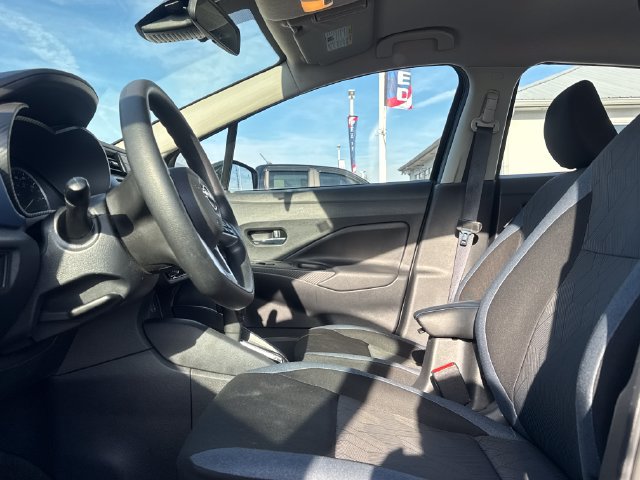 Used 2025 Nissan Versa SV FWD image 13