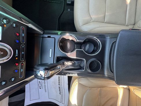 Used 2017 Ford Explorer Limited image 22