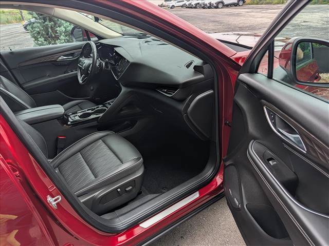 Used 2023 Buick Envision Avenir AWD/4WD image 12