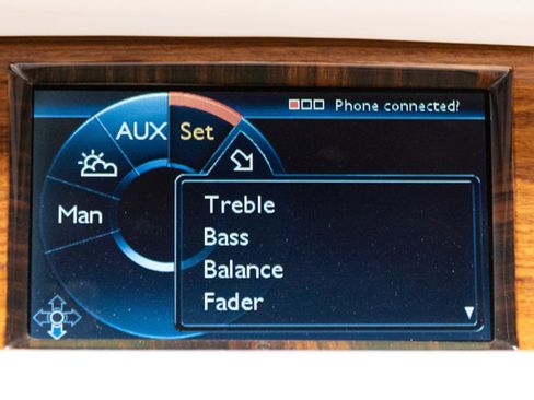 Used 2010 Rolls-Royce Phantom Drophead Coupe image 92