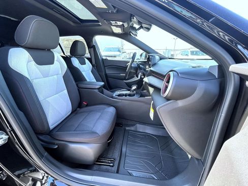New 2026 Chevrolet Trax RS w/ Sunroof Package image 16
