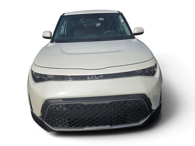Used 2025 Kia Soul LX FWD image 9