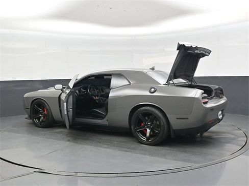 Used 2018 Dodge Challenger SRT Hellcat image 47