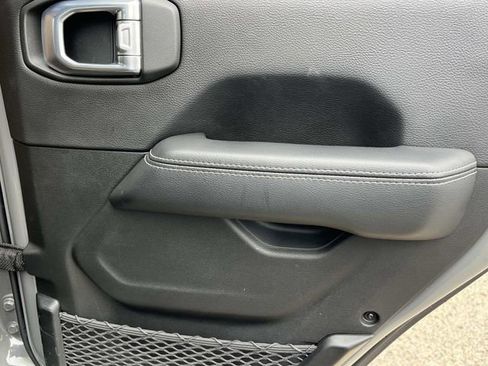 Used 2021 Jeep Gladiator Overland w/ Popular Equipment Package image 27