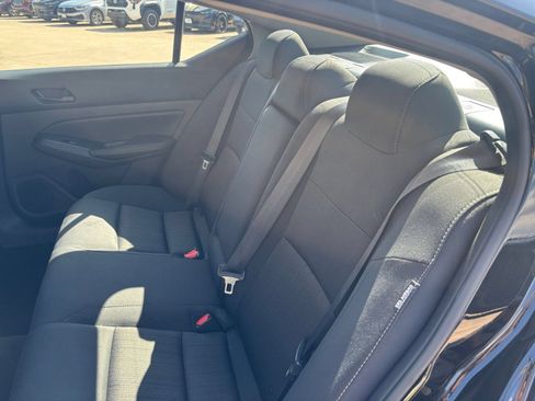 Used 2025 Nissan Altima 2.5 SV FWD image 37