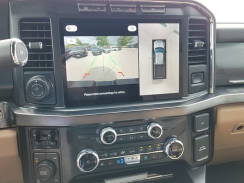 Certified 2024 Ford F250 Lariat w/ Lariat Ultimate Package AWD/4WD image 17