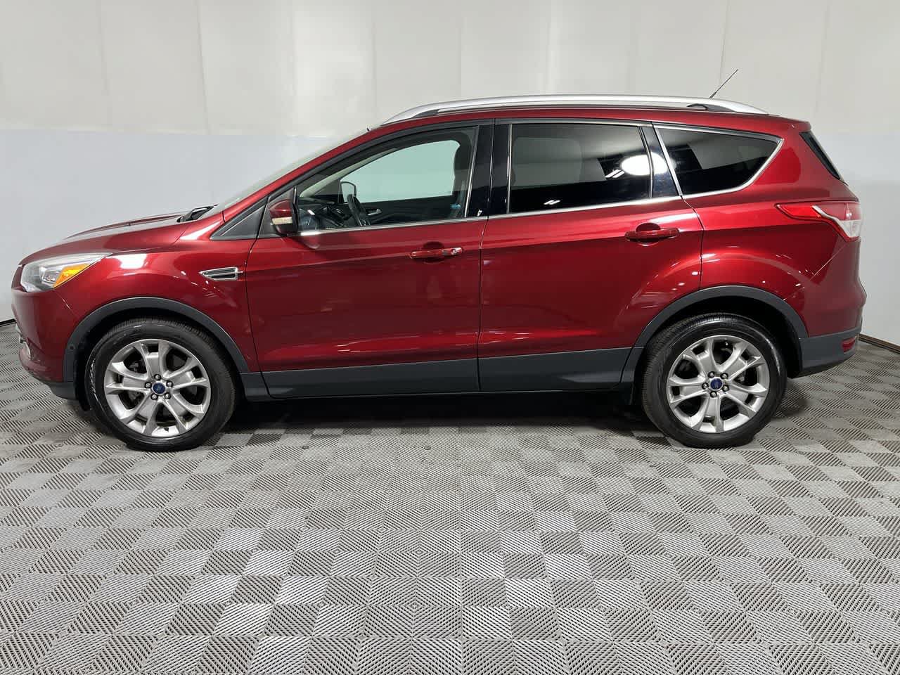 Used 2014 Ford Escape Titanium w/ Equipment Group 401A AWD/4WD image 5