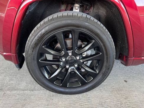 Used 2019 Jeep Grand Cherokee Altitude AWD/4WD image 33