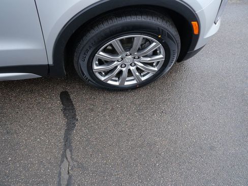 Used 2019 Cadillac XT4 Premium Luxury image 34