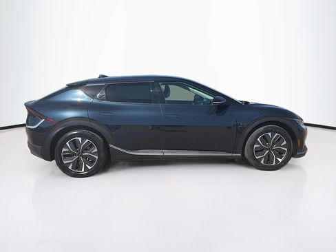 Used 2024 Kia EV6 Light AWD/4WD image 10