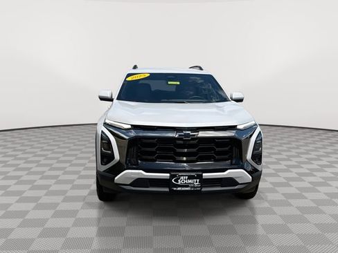 Certified 2025 Chevrolet Equinox ACTIV w/ Safety and Technology Package FWD image 3