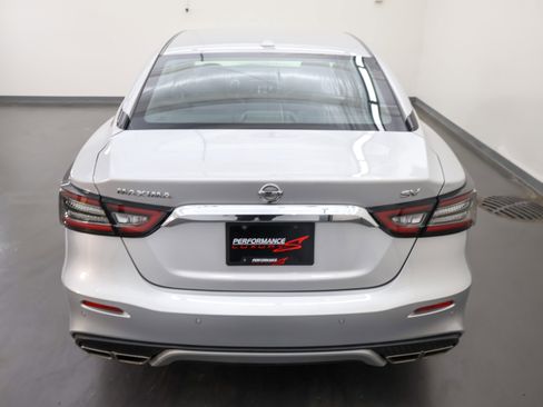 Used 2021 Nissan Maxima 3.5 SV w/ Floor Mat Group FWD image 10