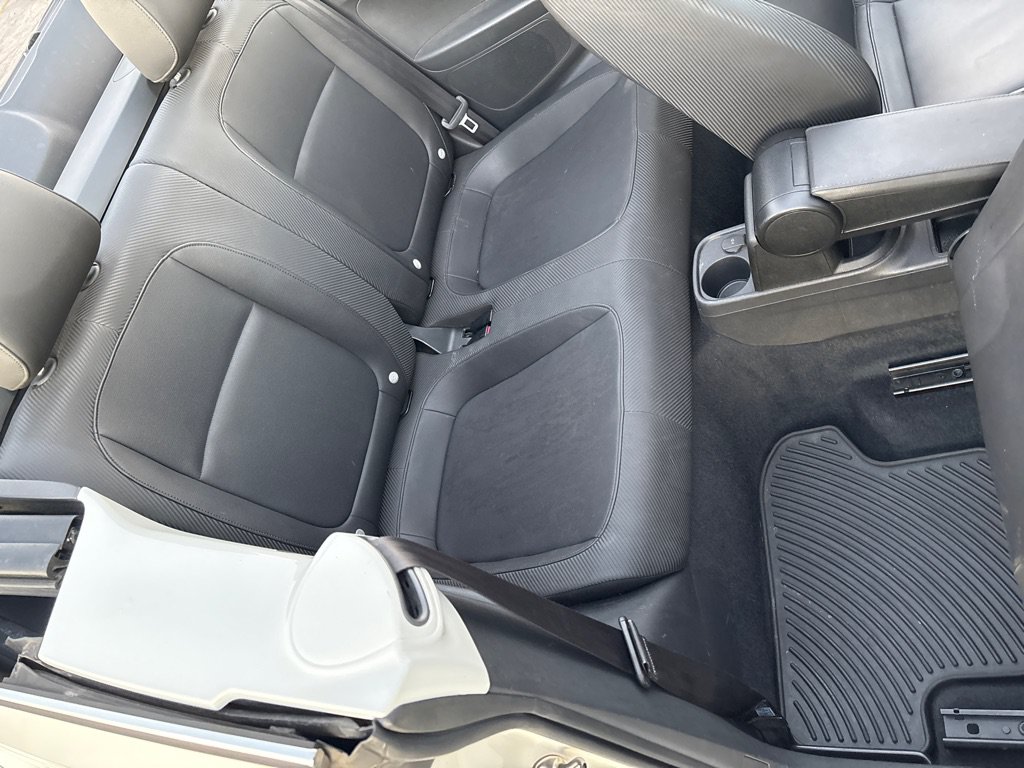 Used 2013 Volkswagen Beetle TDI FWD image 19
