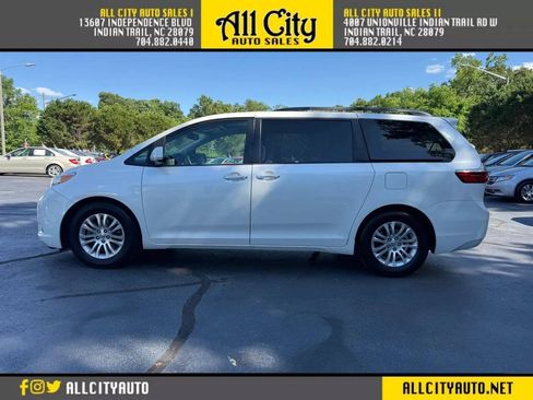 Used 2015 Toyota Sienna XLE Premium FWD image 4
