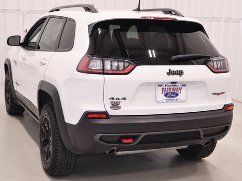Used 2019 Jeep Cherokee Trailhawk w/ Cold Weather Group AWD/4WD image 8