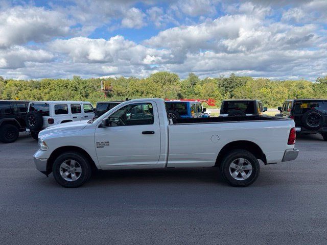 Used 2023 RAM 1500 Classic SLT AWD/4WD image 5