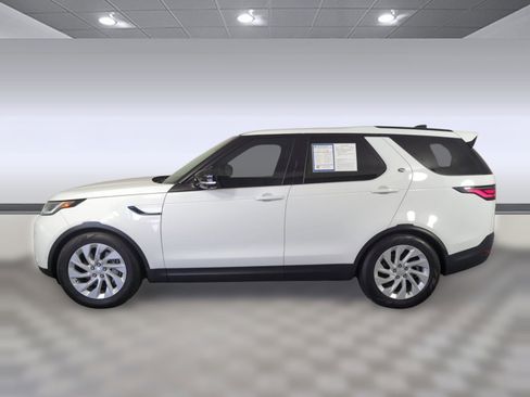 Certified 2025 Land Rover Discovery S image 18