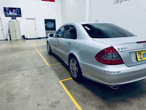 Used 2008 Mercedes-Benz E 350 Sedan image 22