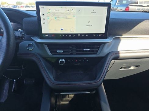 Used 2025 Ford Explorer ST-Line w/ ST-Line Street Pack image 4