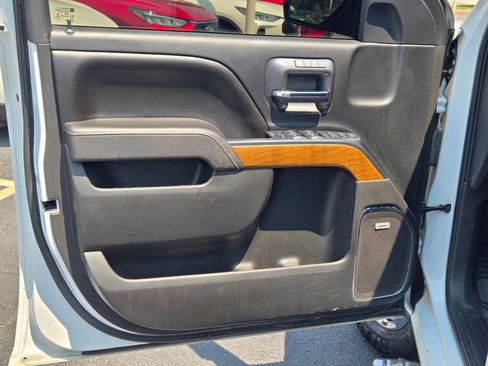 Used 2017 Chevrolet Silverado 1500 LTZ w/ High Desert Package image 19