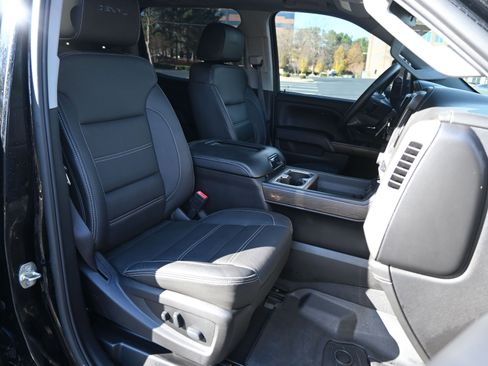 Used 2019 GMC Sierra 3500 Denali w/ Duramax Plus Package image 21