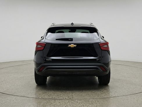 Used 2025 Chevrolet Trax LT image 7