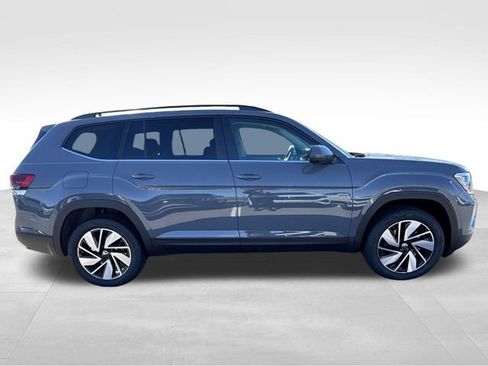 New 2026 Volkswagen Atlas SE image 6