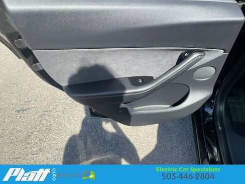 Used 2020 Tesla Model Y Long Range AWD/4WD image 41