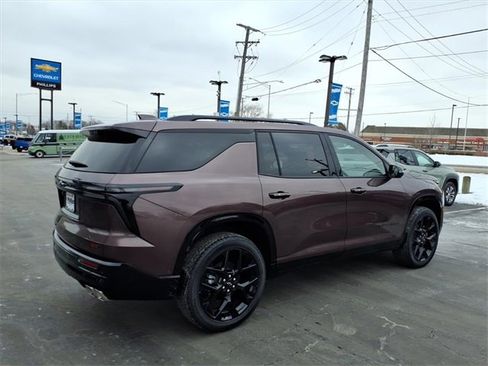 New 2026 Chevrolet Traverse RS w/ LPO, Floor Liner Package image 3