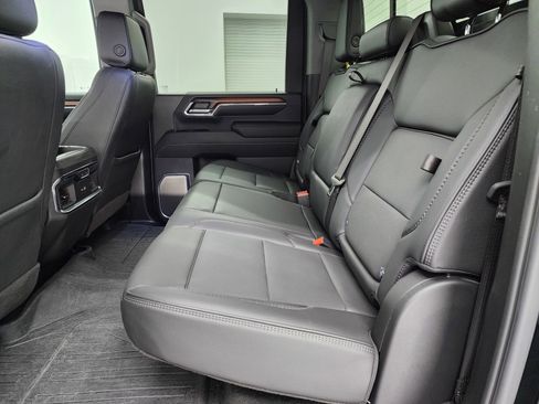 Used 2024 GMC Sierra 2500 Denali w/ Denali Reserve Package image 9