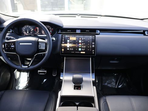 Certified 2026 Land Rover Range Rover Velar Dynamic SE AWD/4WD image 24