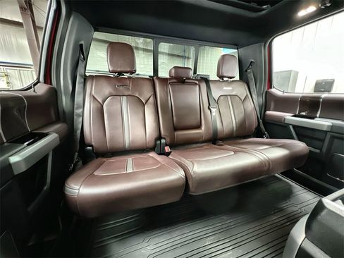 Used 2017 Ford F150 Platinum w/ Equipment Group 701A Luxury image 21