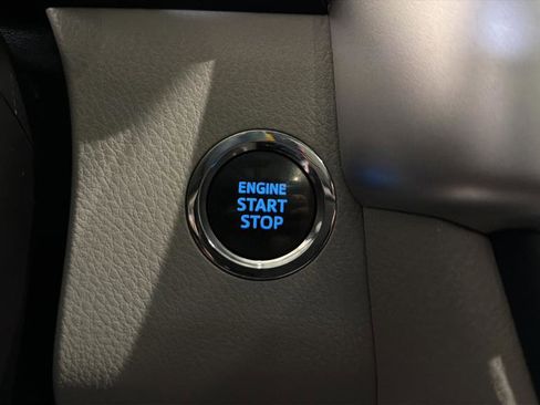 Used 2016 Toyota Highlander Limited image 24