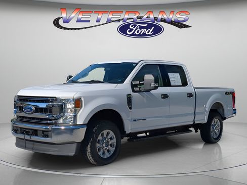 Certified 2022 Ford F250 XLT AWD/4WD image 1