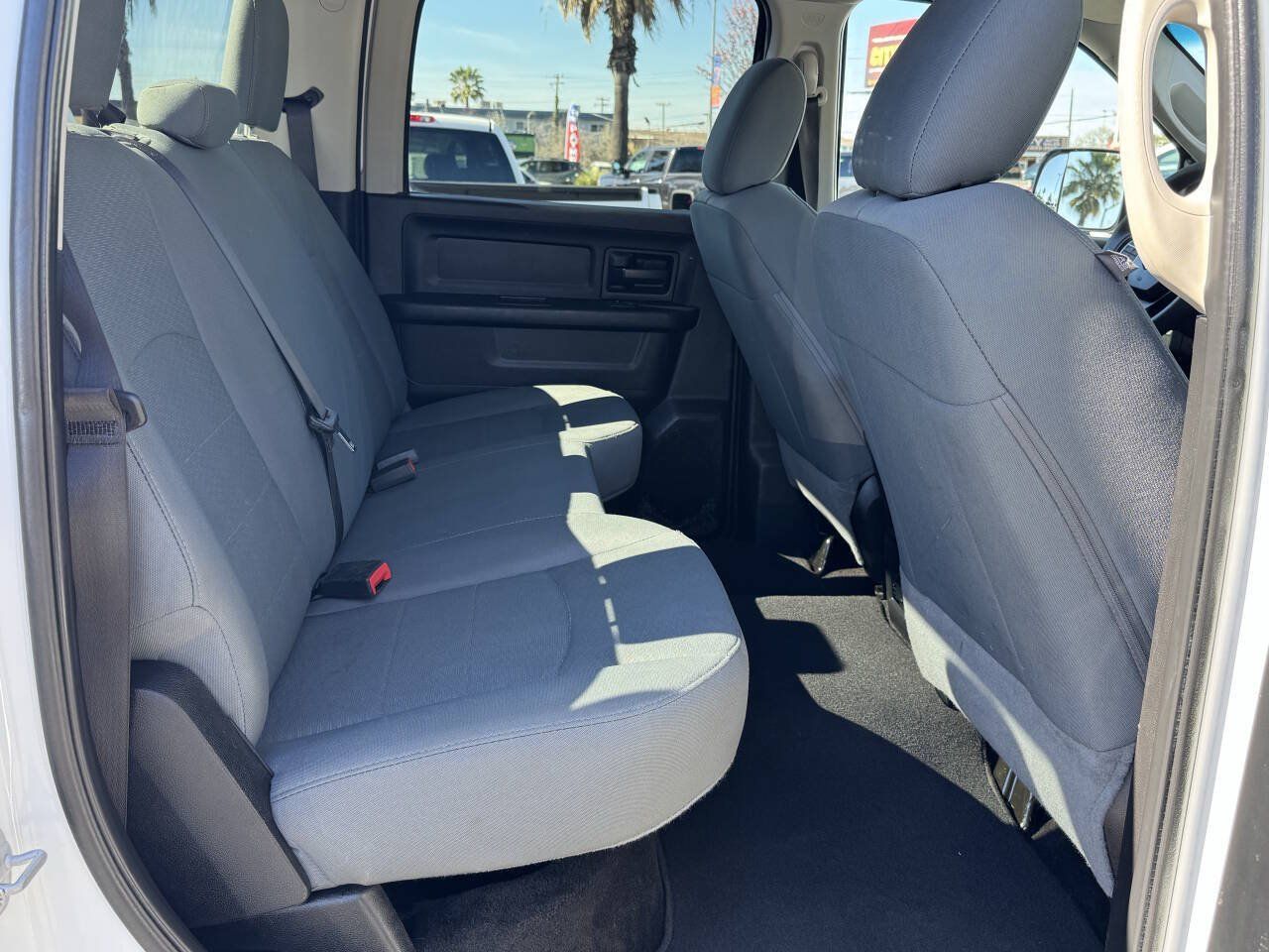 Used 2018 RAM 2500 Tradesman w/ Chrome Appearance Group AWD/4WD image 19