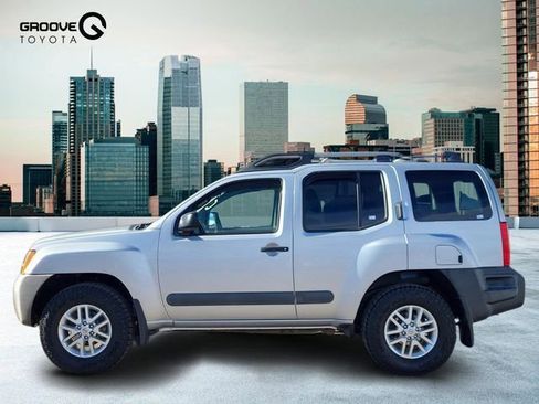 Used 2014 Nissan Xterra S image 2