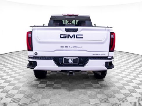 Used 2024 GMC Sierra 2500 Denali Ultimate w/ Max Trailering Package AWD/4WD image 4