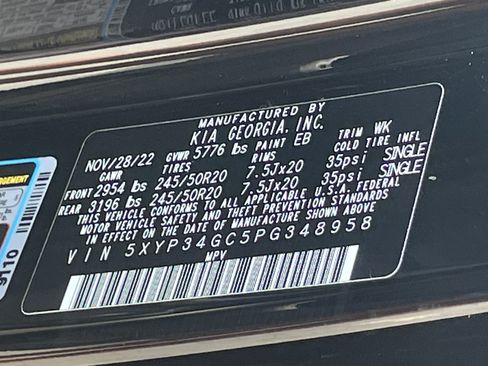 Used 2023 Kia Telluride EX w/ EX Captain's Chair Package FWD image 35