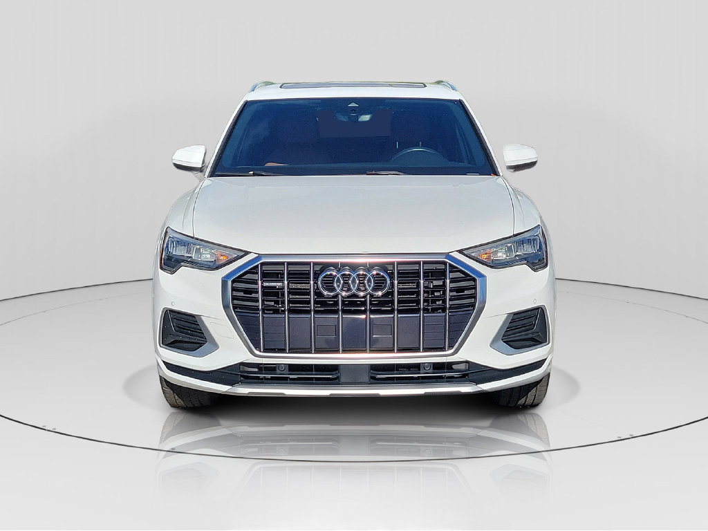 Used 2020 Audi Q3 2.0T Premium w/ Convenience Package AWD/4WD image 2