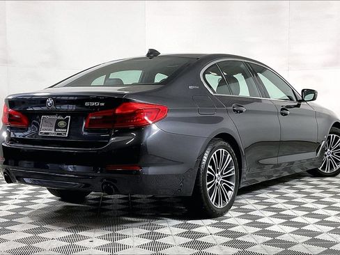 Used 2019 BMW 530e 530e iPerformance image 10