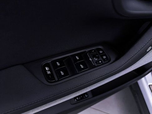 Used 2022 Polestar Polestar 2 w/ Plus Package AWD/4WD image 18