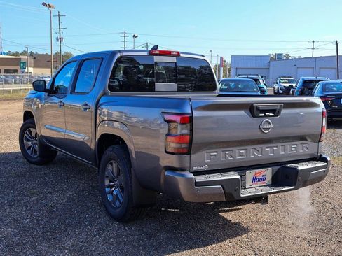 New 2026 Nissan Frontier SV image 2