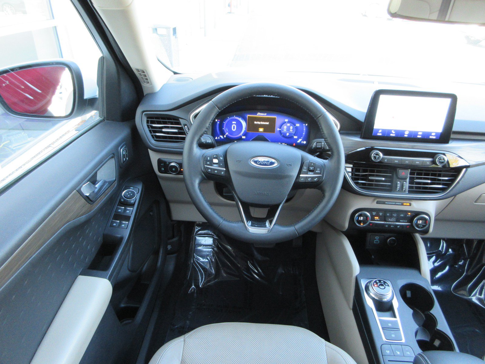 Used 2020 Ford Escape Titanium FWD image 34