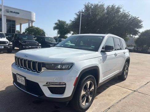 Used 2022 Jeep Grand Cherokee Limited 4xe AWD/4WD image 3
